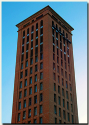 Foto da Torre da Basílica de Aparecida